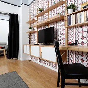 Traditional Modern 3 Bedroom In Center Apartment