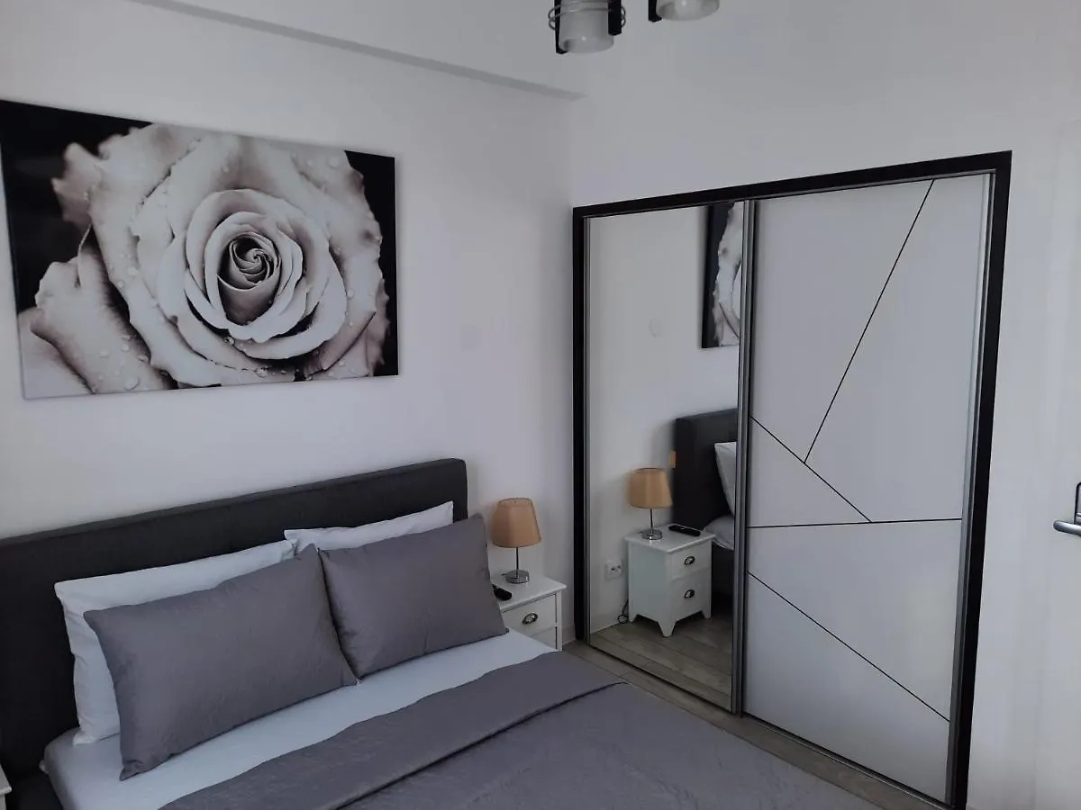 Luxury City Center Apartment - Garofita Romana Bucureşti