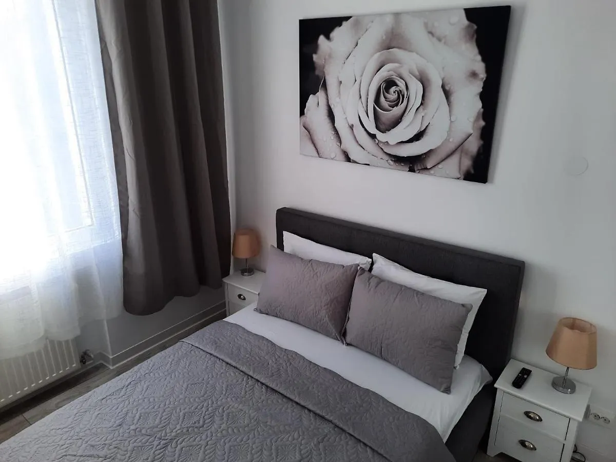 Luxury City Center Apartment - Garofita Romana Bucureşti România