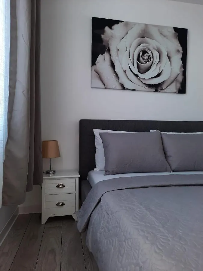 Luxury City Center Apartment - Garofita Romana Bucureşti